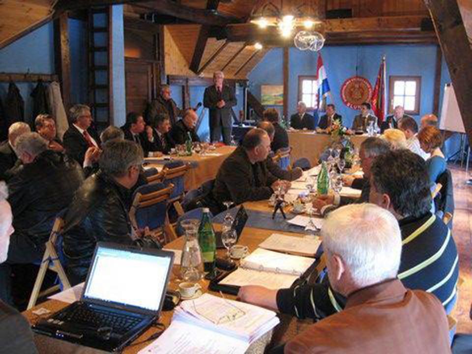 Balkon apartmana s pogledom na zelenilo i vodene kaskade Rastoka