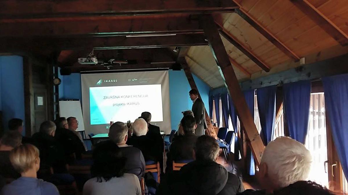 Panoramski pogled na Rastoke s brojnim vodenicama i slapovima