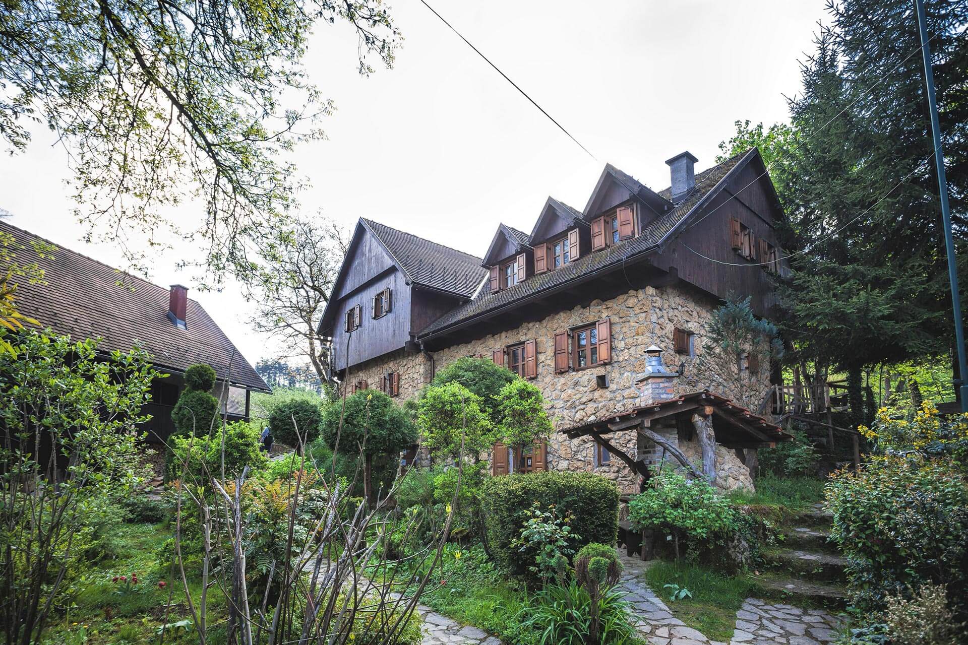 Romantična soba s baldahin krevetom i privatnom terasom